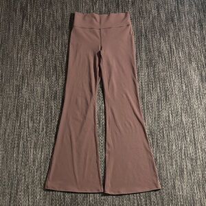 Vuori Studio Flare Leggings